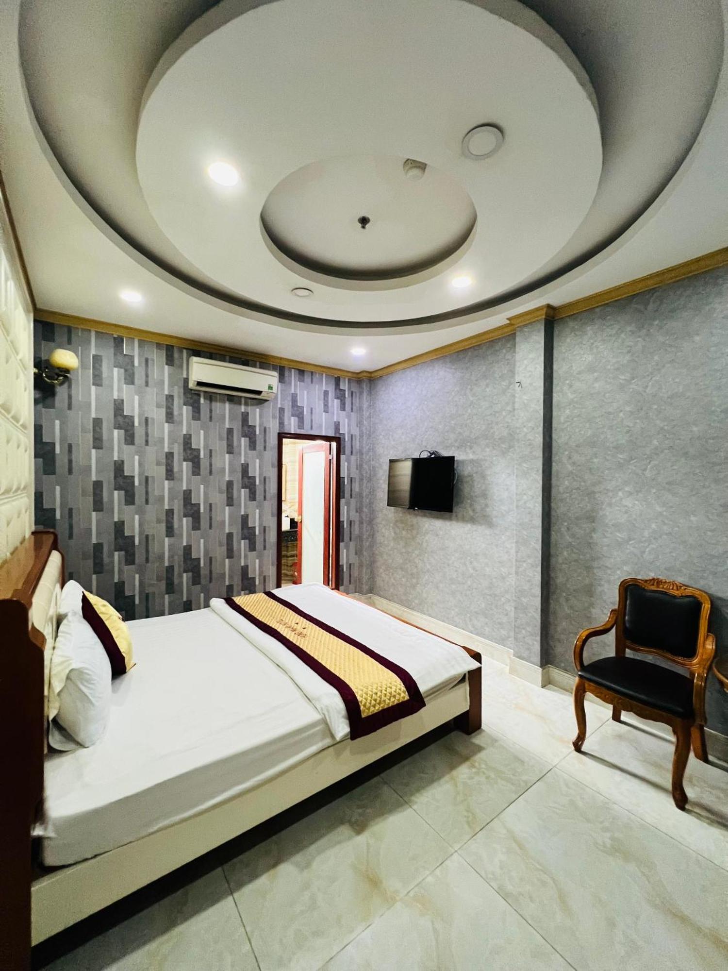 HÙNG MIAMI HOTEl - 2 SAO Hô Chi Minh-Ville Extérieur photo